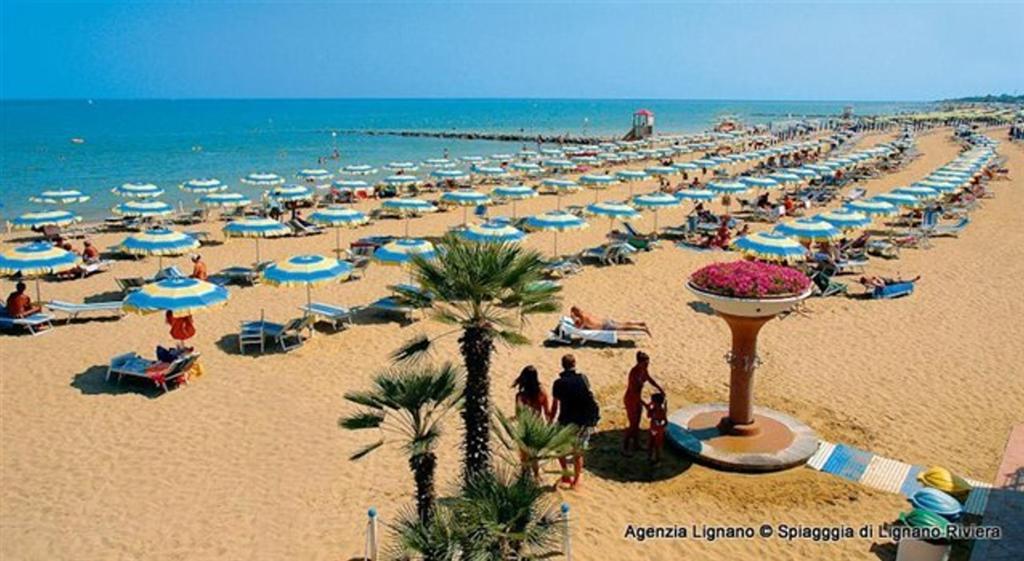 Lignano Riviera With Fireplace & Air Conditioning 리그나노 사비아도로 외부 사진